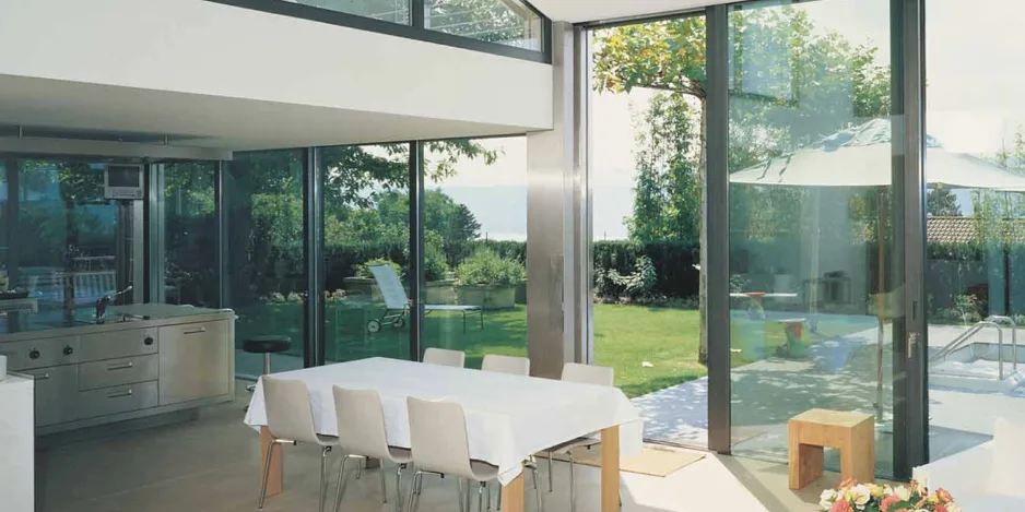 Instalación de puertas y ventanas aluminio en Barcelona Serie TLS 110 de K LINE 938x469 - Instalación de puertas y ventanas aluminio en Barcelona