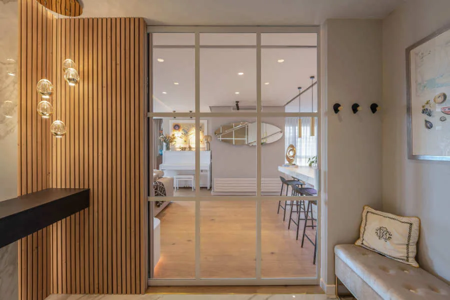 Instalación de puertas y ventanas aluminio en Barcelona puertas correderas cristal interior 1 jpg - Instalación de puertas y ventanas aluminio en Barcelona